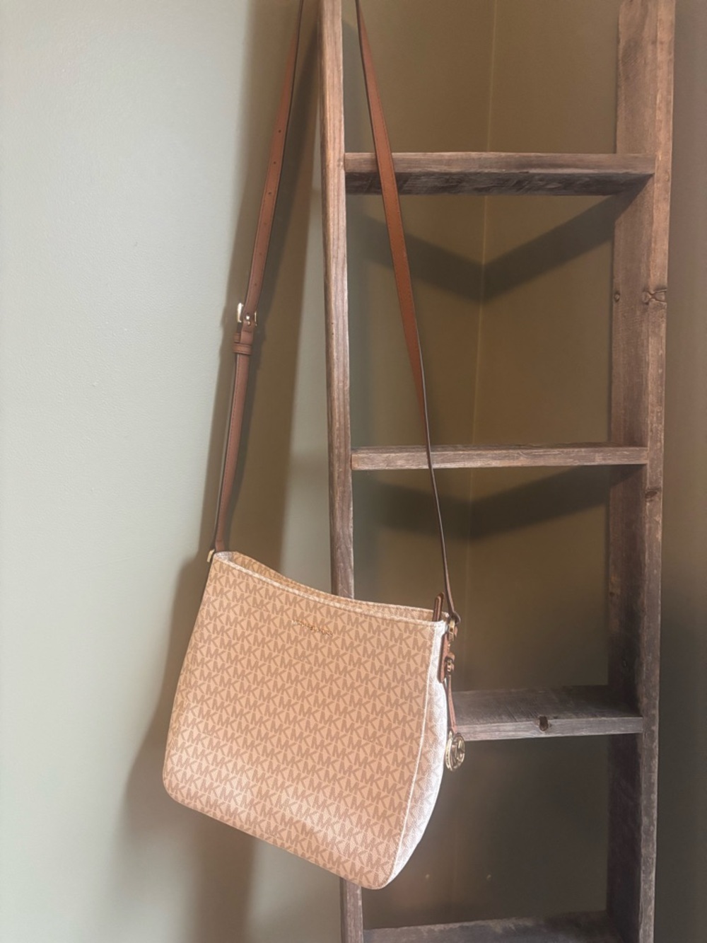 Michael Kors Logo Messenger Bag